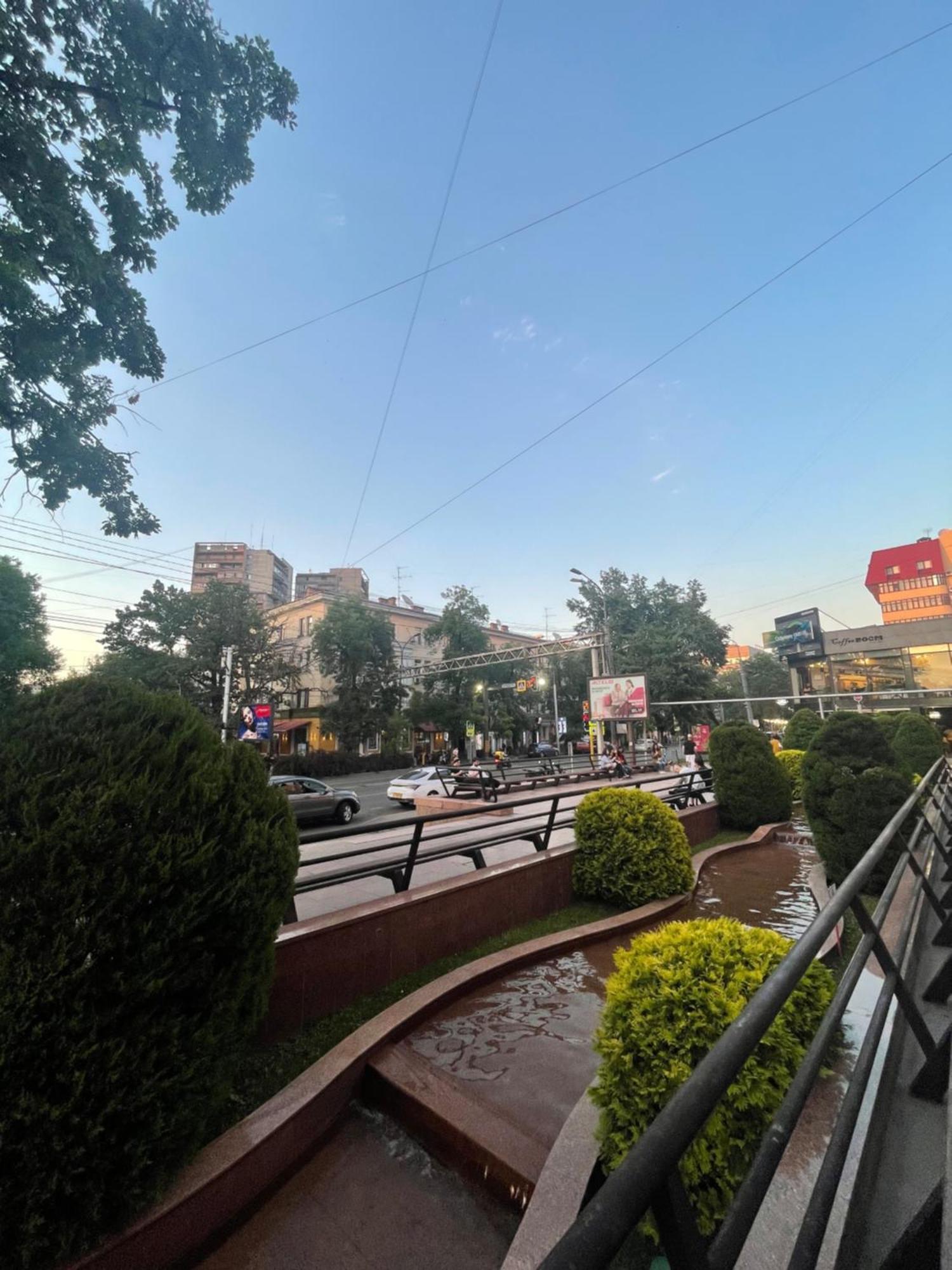 אלמטי Двухкомнатная Квартира На Арбате מראה חיצוני תמונה